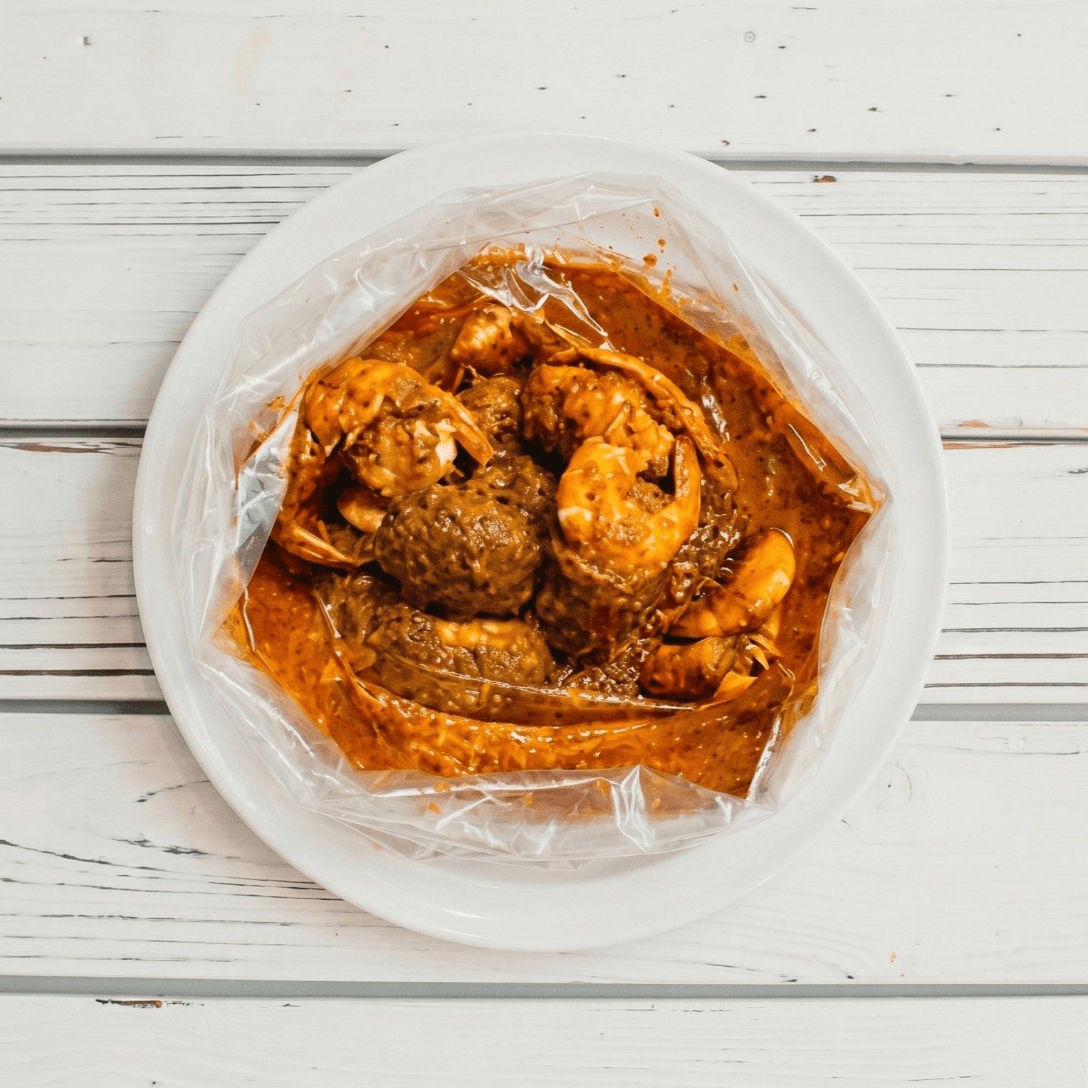 1 Piece Lobster Tail (5 Oz), 1/2 Lb Snow Crab & 1/2 Lb Shrimp (Head-off).